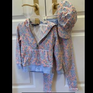 Ralph Lauren jogging set. 5T. Zip-up Hoodie, sweatpants with pockets + cute hat